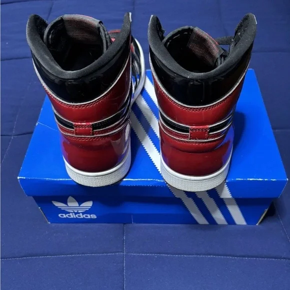 Jordan 1 Retro OG High Patent Bred 2021 Size 10 - Picture 4 of 7